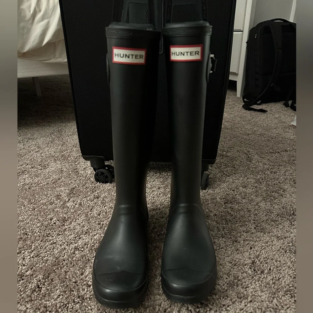 31. Hunter Black tall Boots - Picture 7 of 8